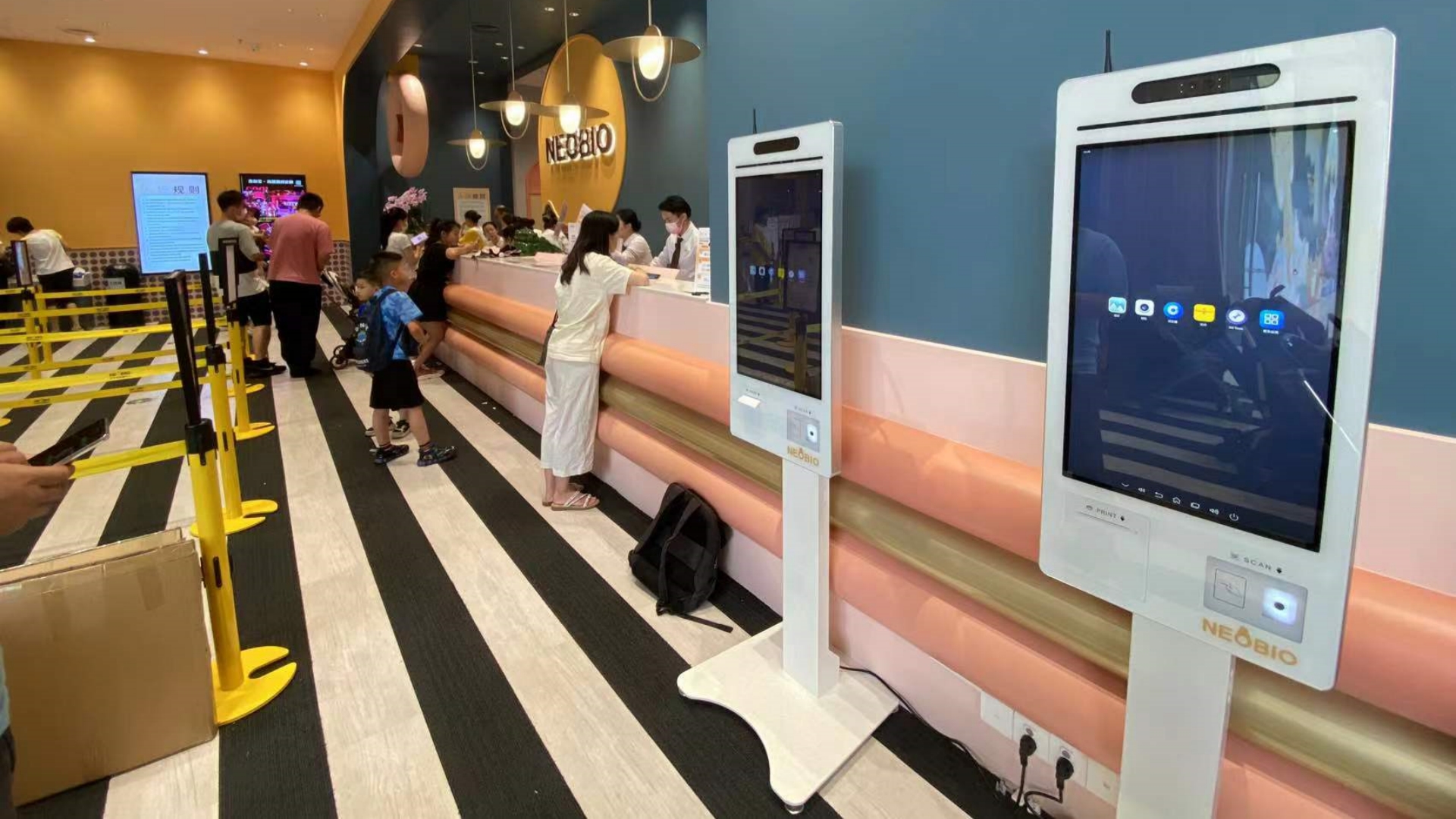 How kiosks reduce overhead at NEOBIO